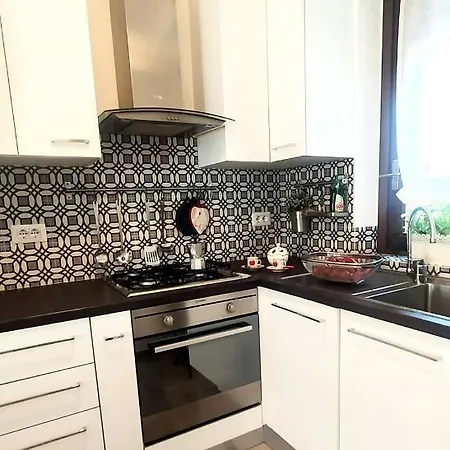 Sarah's Place * מנאג'יו