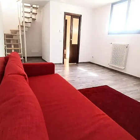 Sarah's Place מנאג'יו