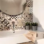 Sarah's Place Apartment *