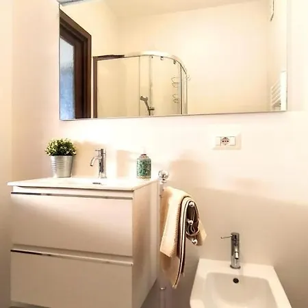 Апартаменты Sarah's Place